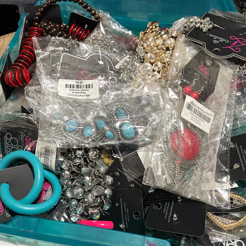 $20 mystery  Paparazzi jewelry bags - Picture 2 of 2